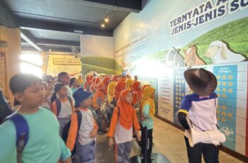 Kunjungan edukatif kelas 4 2025