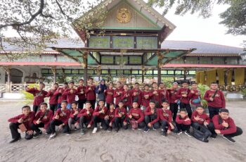Education tour kelas 6 2025