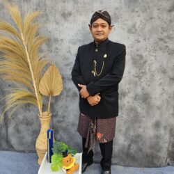 Air Langga Budi Prasetya, Lc, M.Pd